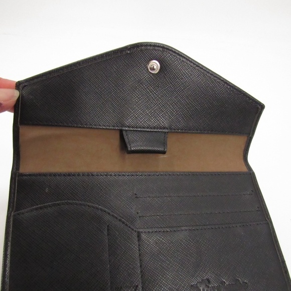 Travelambo Black/Tan Snap Closure Travel Wallet - Picture 4 of 13